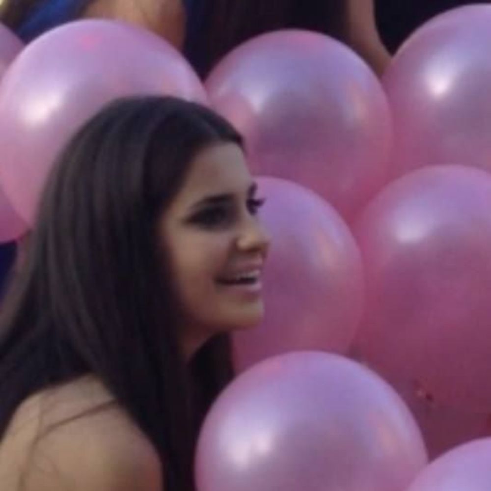 Meet your Posher, Adriana